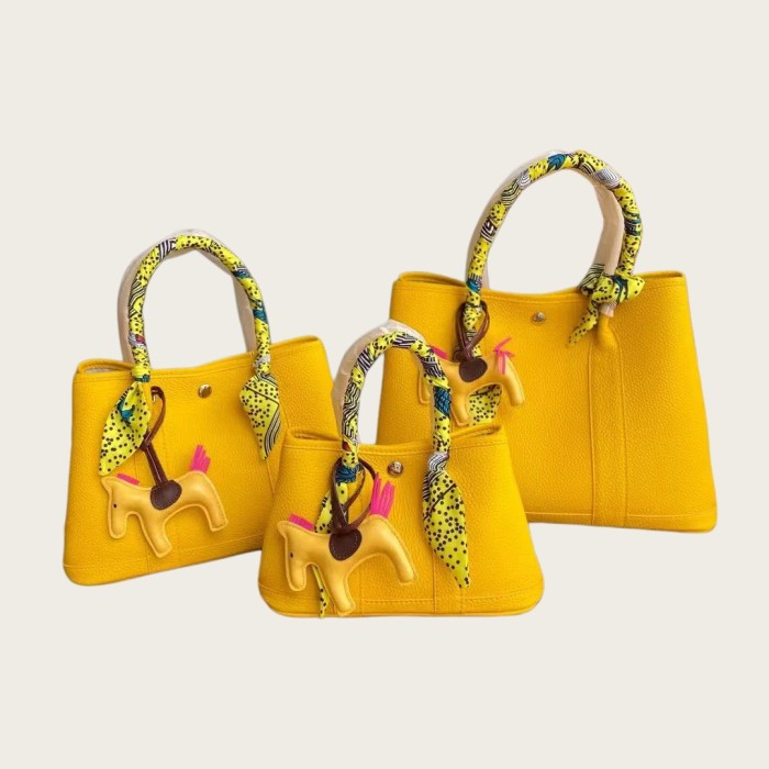 Top-Grain Pebbled Leather Garden Party Style Tote Bag