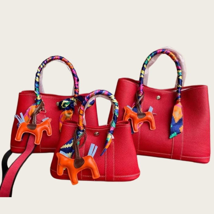 Top-Grain Pebbled Leather Garden Party Style Tote Bag