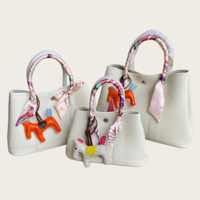 Top-Grain Pebbled Leather Garden Party Style Tote Bag