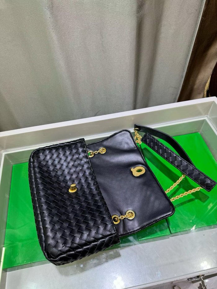 Woven Chain Shoulder Bag