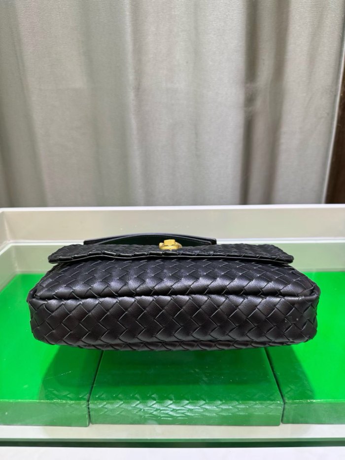 Woven Chain Shoulder Bag