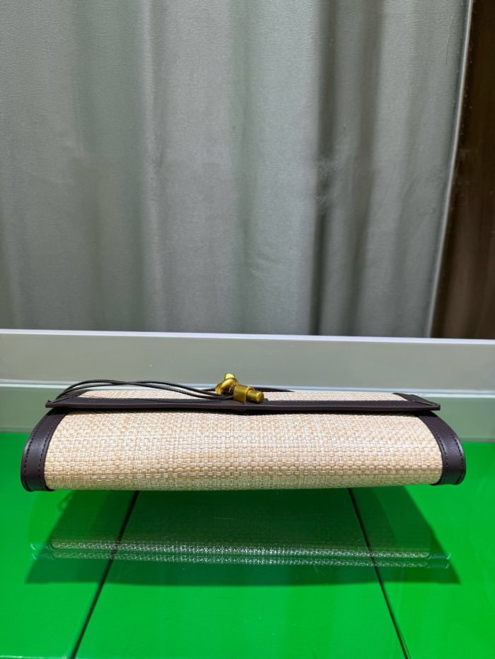 Raffia Andiamo Style Clutch Bag