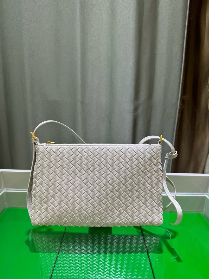 LargePiccolo Style Woven Leather Bag