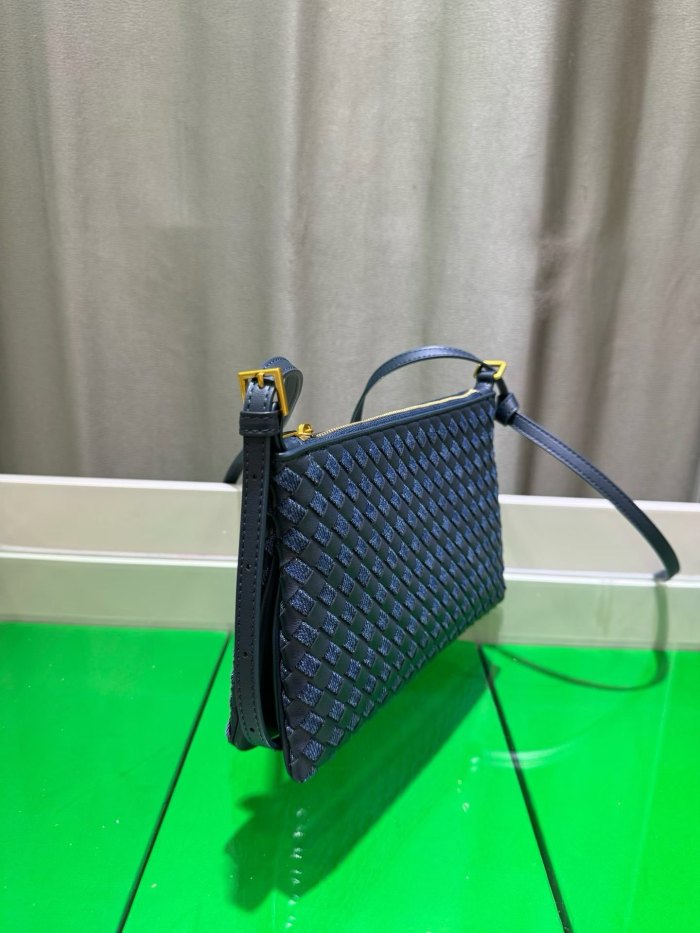 Small Piccolo Style Woven Leather Bag