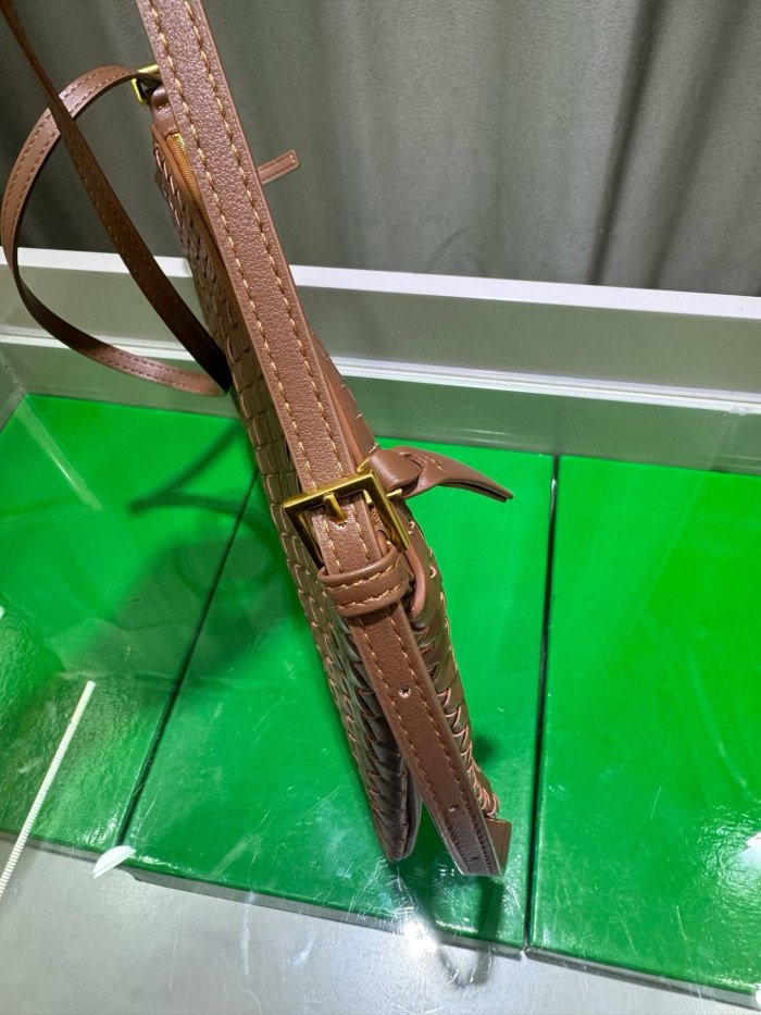 LargePiccolo Style Woven Leather Bag