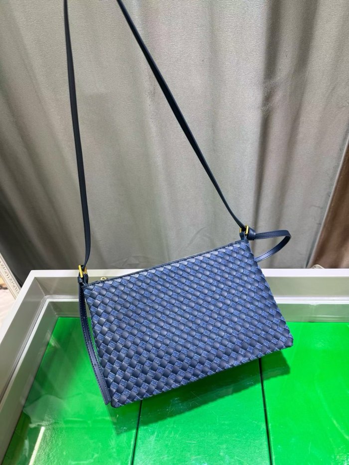 LargePiccolo Style Woven Leather Bag