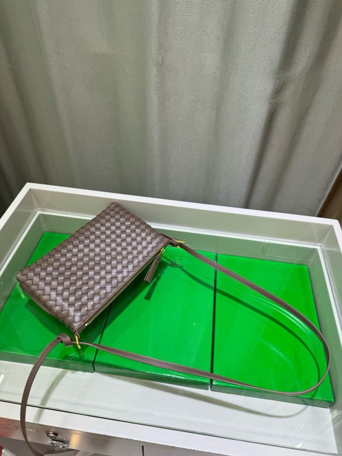 Small Piccolo Style Woven Leather Bag