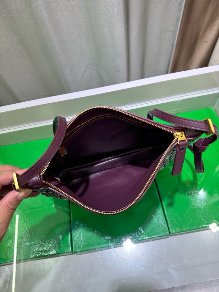 LargePiccolo Style Woven Leather Bag