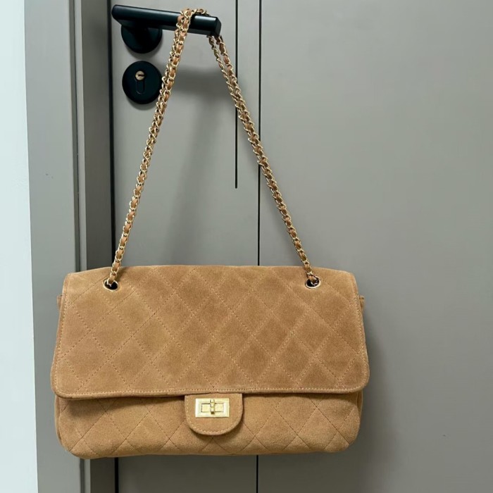 33cm Jumbo Velvet-Finish Lambskin Shoulder Purse with Gold-Tone Hardware
