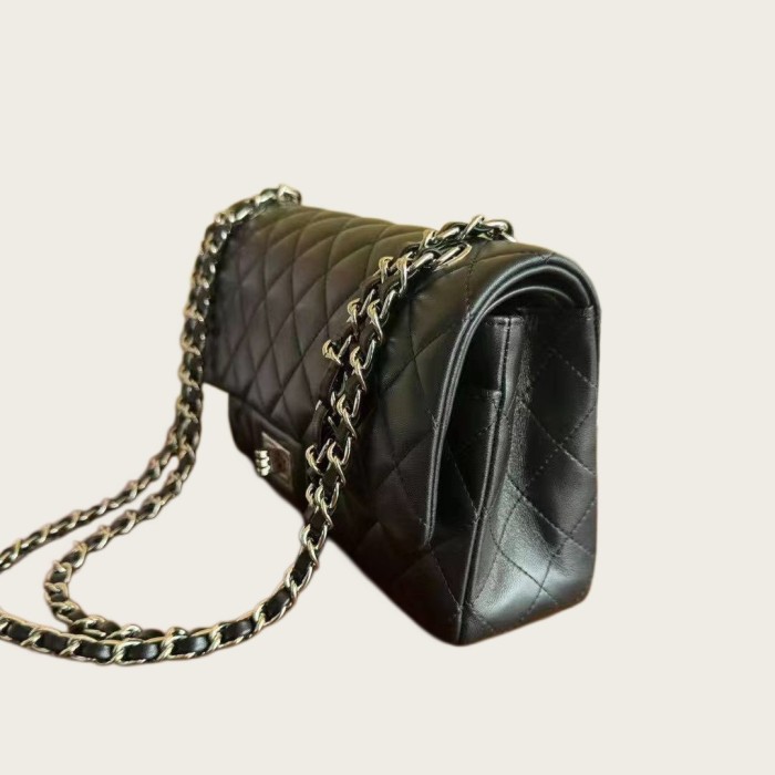 Classic Flap Style Medium Quilted Lambskin Leather Chain Crossbody Bag 25cm