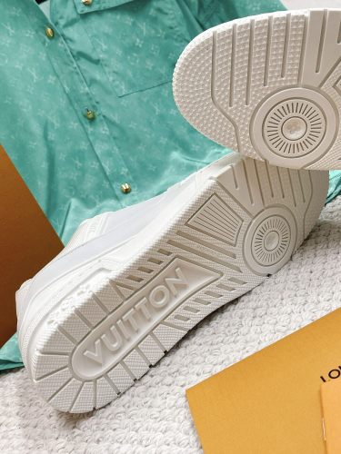 Louis Vuitton Trainer sports shoes 21