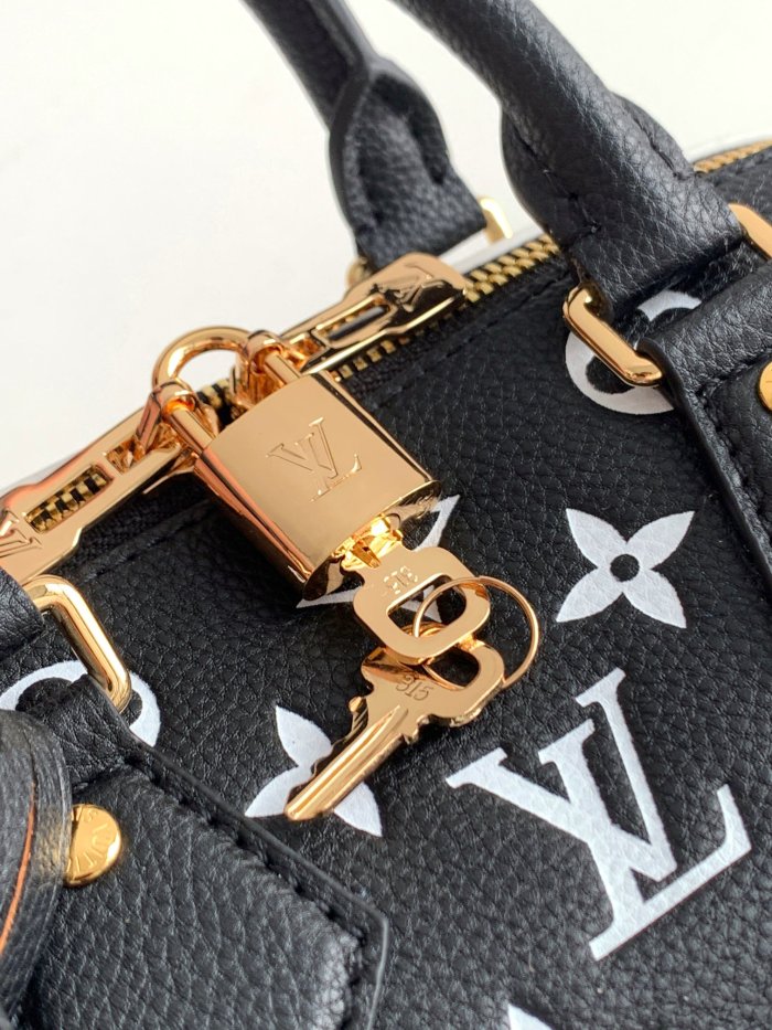 Handbag Louis Vuitton M46088 size 20.5 x 13.5 x 12.0 cm