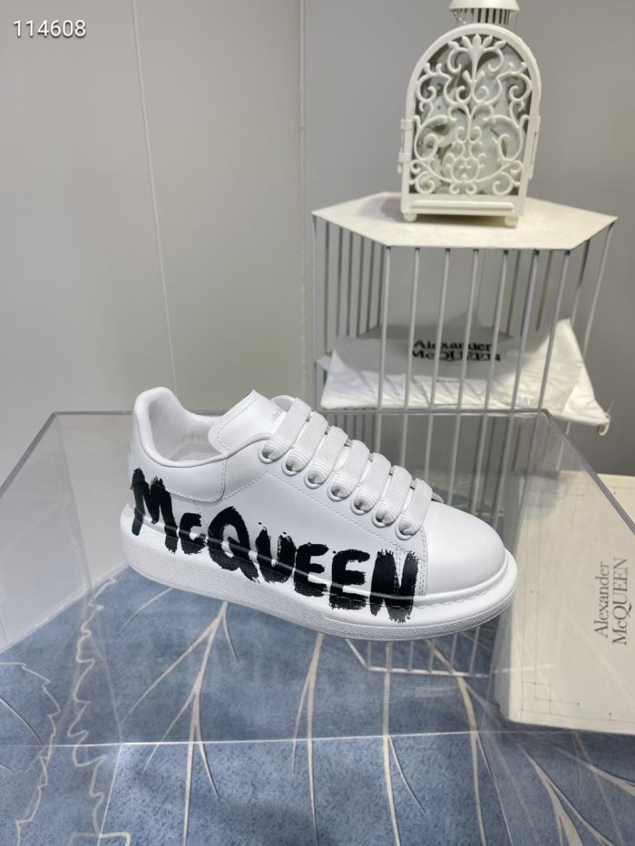 Alexander McQueen Oversized Graffiti White Black