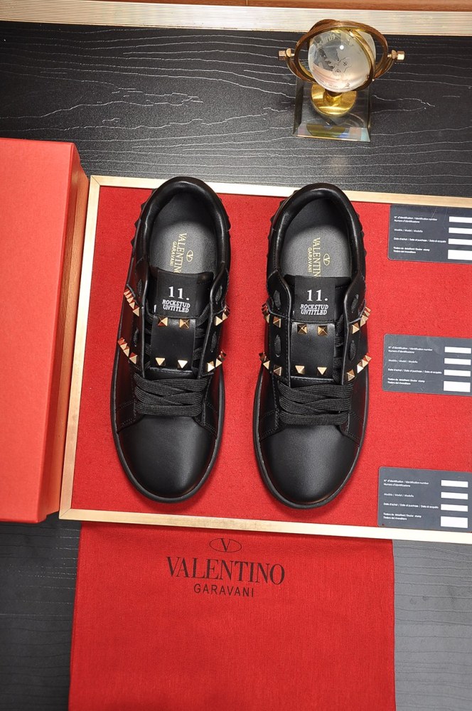 Valentino Garavani Rockstud Untitled calfskin sneaker 13