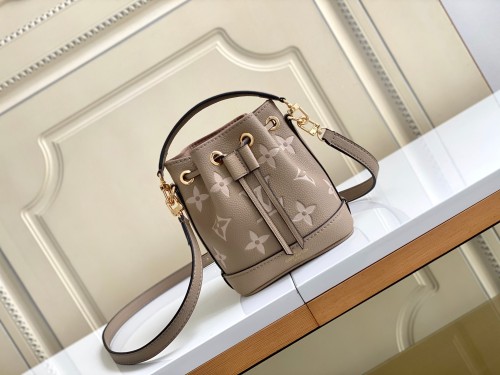 Handbag Louis Vuitton M81626 size13 x 16 x 10 cm