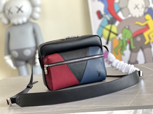 Handbag Louis Vuitton M30703 M33435 size 29.5 x 20 x 10.5 cm