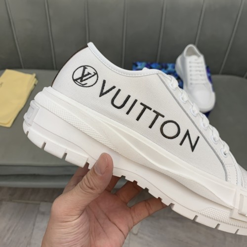 Louis Vuitton Squad sneaker 1