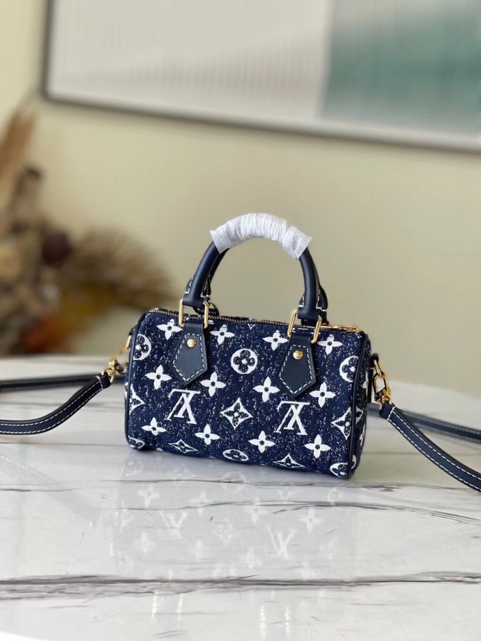 Handbag Louis Vuitton M81213 size 16.0 x 11.0 x 9.0 cm