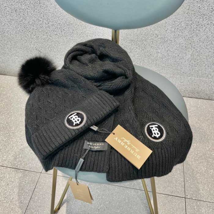 Hat & Scarf Burberry 2