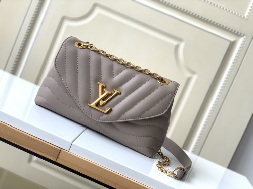 Handbag Louis Vuitton M58550 size 24x14x9 cm