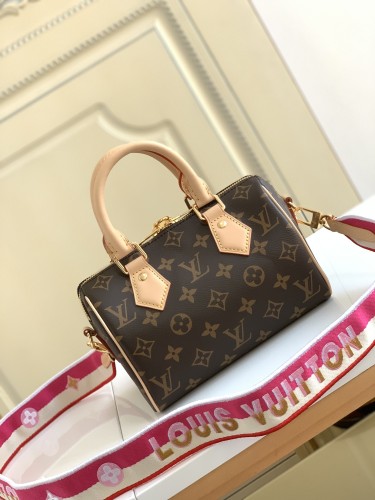 Handbag Louis Vuitton M45957 size 20x 13.5x 11.5 cm