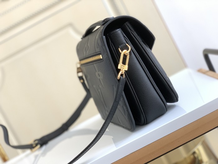 Handbag Louis Vuitton M59211 size 25.0 x 19.0 x 7.0 cm