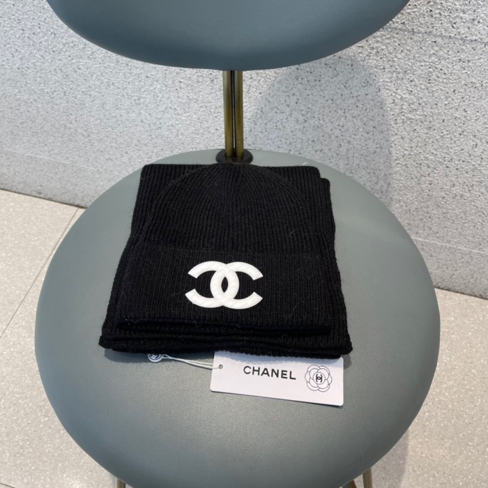 Hat & Scarf Chanel 4