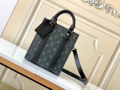 Handbag Louis Vuitton m46453 size 19 x 22 x 7 cm