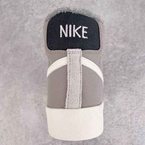 Nike Blazer Mid Sneaker 29