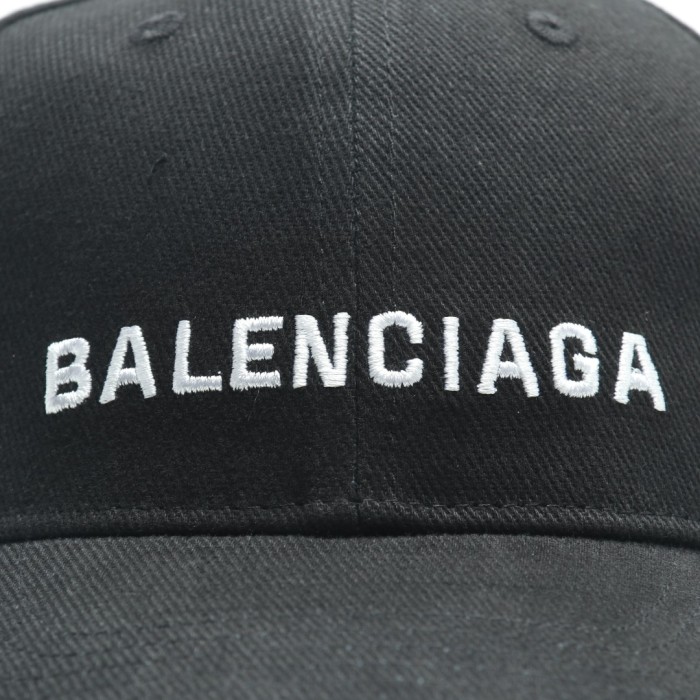 Hat Balenciaga 3
