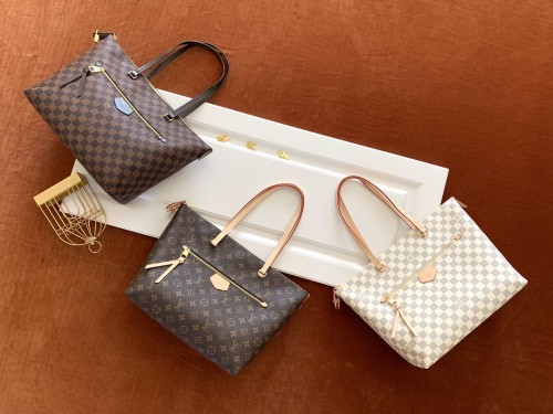 Handbag Louis Vuitton M42267 M44040 M41013 size 42*27*17cm