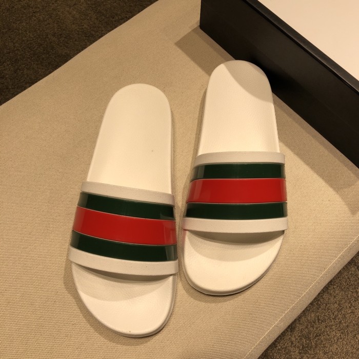 Gucci Slippers 33