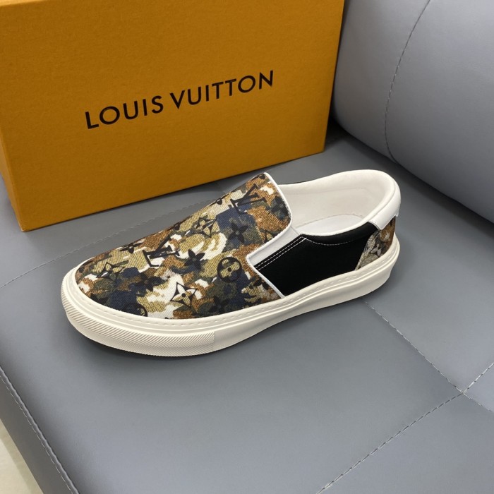 Louis Vuitton Monogram Denim sneaker 26