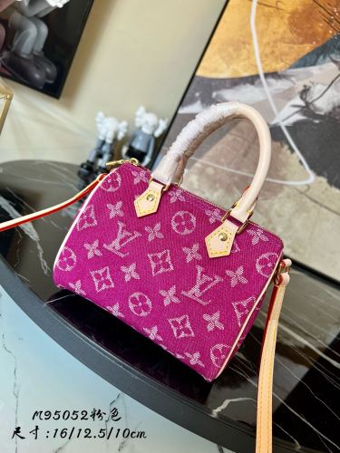 Handbag Louis Vuitton M95052 size 16*12.5*10cm