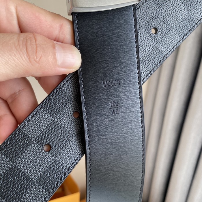 Louis Vuitton Belt 13 (width 4cm)