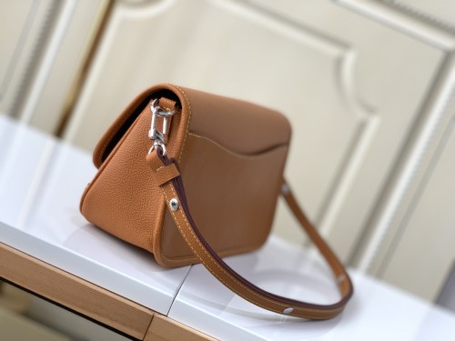 Handbag Louis Vuitton 59459 size 24.5 x 15.5 x 9 cm