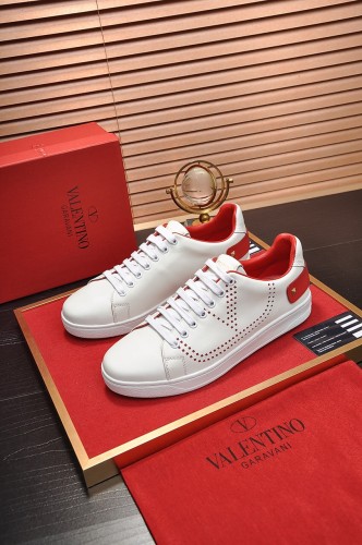 Valentino Garavani Backnet VLOGO low-top sneakers 3
