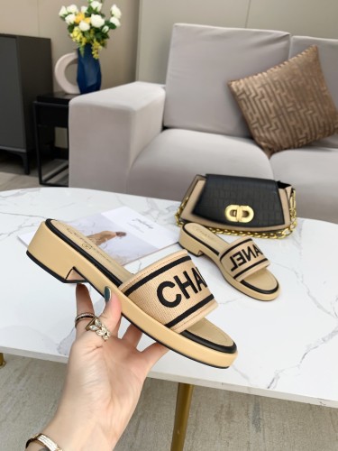 Chanel Slides 18