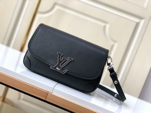 Handbag Louis Vuitton M59386 size 24.5 x 15.5 x 9 cm