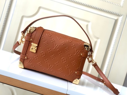 Handbag Louis Vuitton M21741 size 21x 14x 6 cm