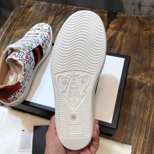 Gucci Ace embroidered sneaker 60