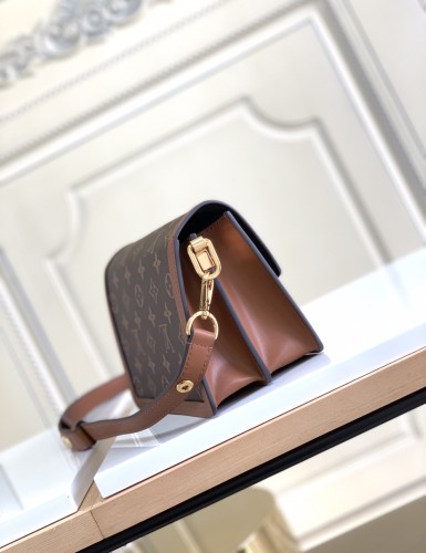 Handbag Louis Vuitton M44580 size 20×19×9 cm