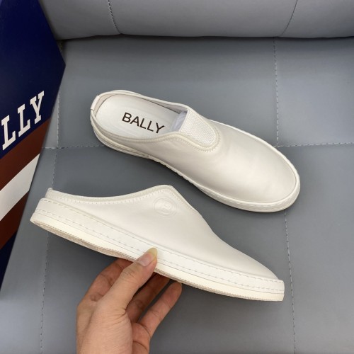 Bally Low Top Sneaker 12