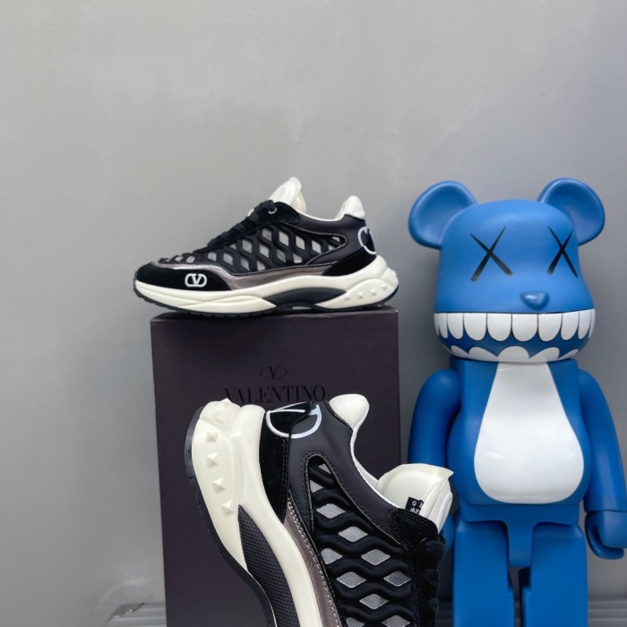 VALENTINO GARAVANI Ready Go Runner Sneaker 2