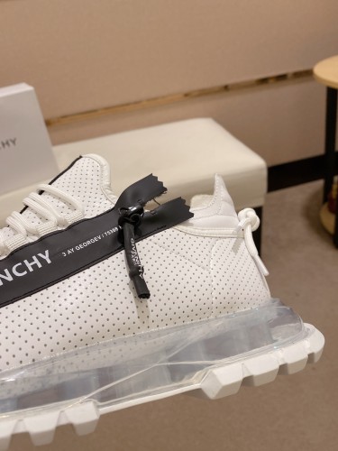 Givenchy Spectre Zip Sneakers 4