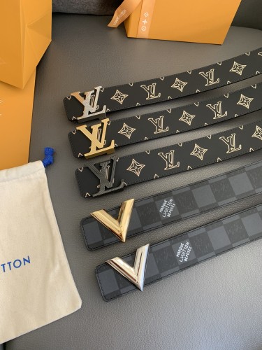 Louis Vuitton Belt 10 (width 4cm)