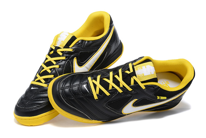 NK football shoes 28