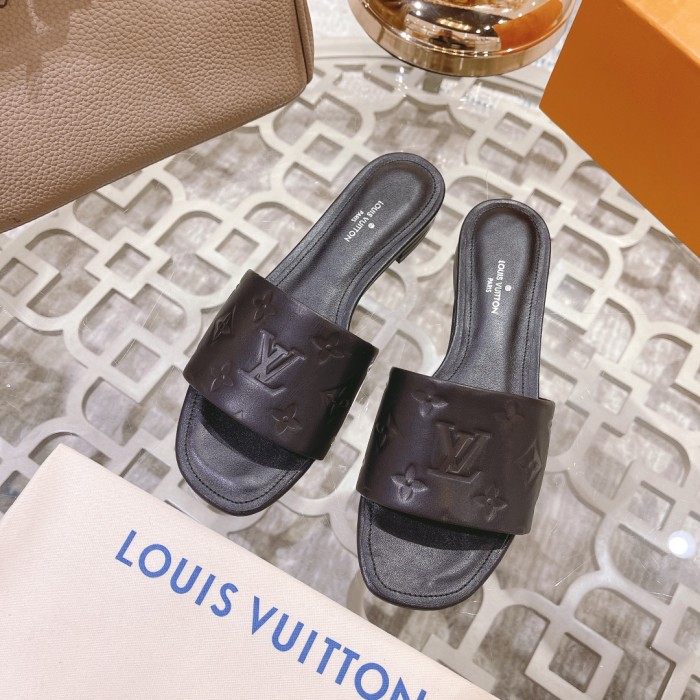 Louis Vuitton slippers heel height: 1.5cm