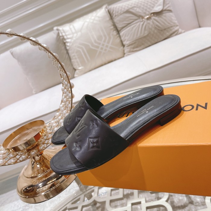 Louis Vuitton slippers heel height: 1.5cm