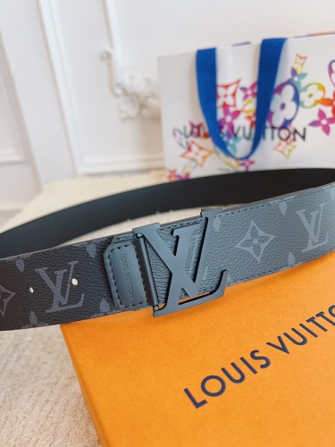 Louis Vuitton Belt 17 (width 4cm)